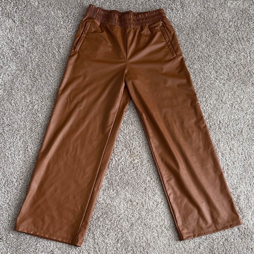 Women’s Wide-Leg Faux Leather Trousers in Camel